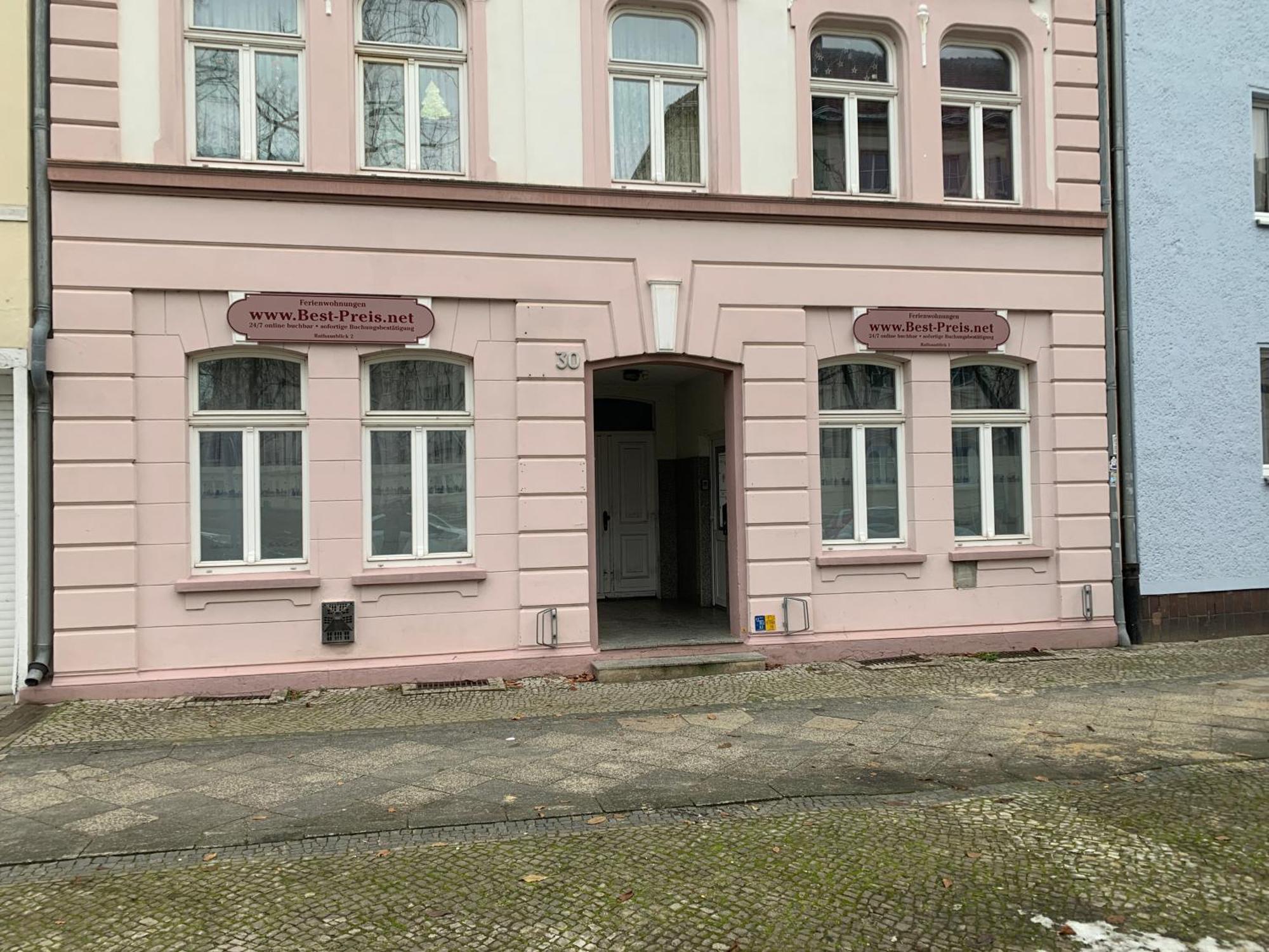 Best-Preis Fewo Rathausblick 2 - Zentrale Lage In Wittenberge - 2 Personen - Einzelzimmer - Vollausstattung - Wlan / Prime & Self-Check-In Exteriör bild